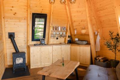 Obývačka prepojená s kuchynským kútom, Diamond Cabin Orava, Párnica