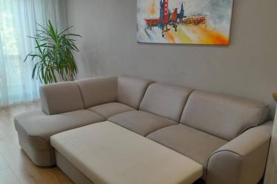 Rozkladací gauč v obývačke, Krásny 2-izbový byt v centre mesta, Spišská Nová Ves