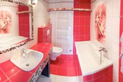 Kúpeľňa s vaňou a toaletou, Chata Studnička Mošovce, Mošovce