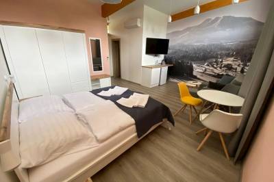 4-lôžkový apartmán s manželskou posteľou, rozkladacou pohovkou a TV, Meander Thermal a Ski Rezort Oravice, Vitanová