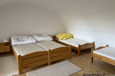 Apartmán č. 2 – spálňa so štyrmi 1-lôžkovými posteľami, Ubytovanie v súkromí U Mikuláša, Blatnica