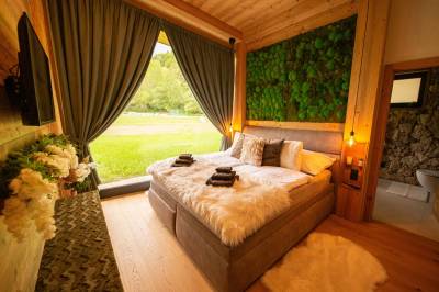 Spálňa s manželskou posteľou, Chalets Valča - Chalet Bambi, Valča