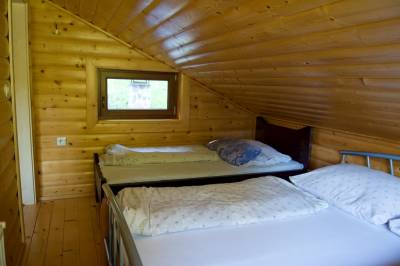 Spálňa s manželskou a 1-lôžkovou posteľou, Chata SILVIA Jasenská dolina, Belá - Dulice
