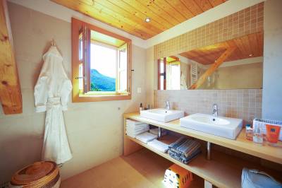 Vybavenie kúpeľne, Lubka Lodge, Lučatín
