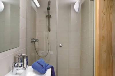 Kúpeľňa so sprchovacím kútom, Chata Starý Majer, Terchová