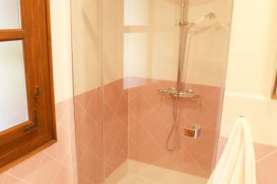Chata Annuška - kúpeľňa so sprchovacím kútom, Chalúpkovo Resort, Liptovská Štiavnica