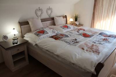 Spálňa s manželskou posteľou, Chata Baločka, Čierny Balog