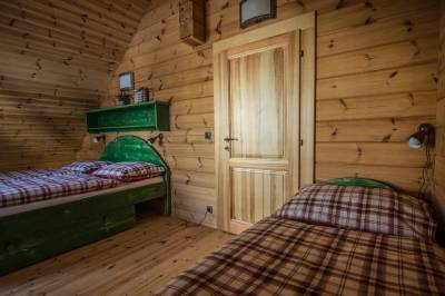 Zelený apartmán - spálňa s manželskou a 1-lôžkovou posteľou, Villa Buky, Vysoké Tatry