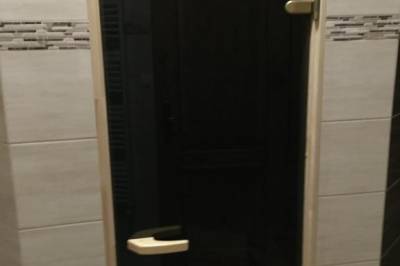 Kúpeľňa so saunou, sprchovým kútom a toaletou, Chata Vločka, Oravská Lesná