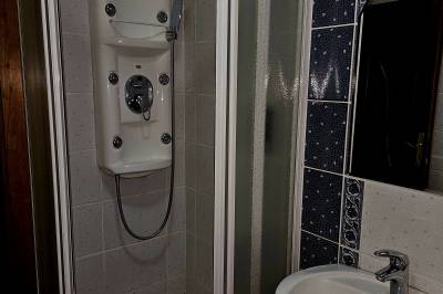 Sprchovací kút s WC na prvom podlaži, Vila LIMACO Jasenská Dolina, Belá - Dulice