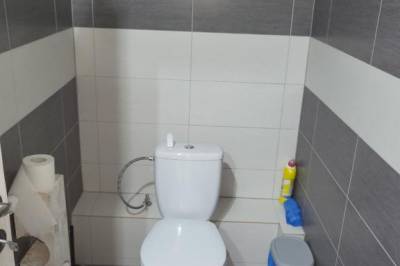 Samostatná toaleta, Ubytovanie U Emmy, Banská Štiavnica
