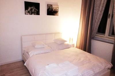 Apartmán s 2 spálňami - spálňa s manželskou posteľou, Entrez Apartment 3 - Historical Centre, Košice