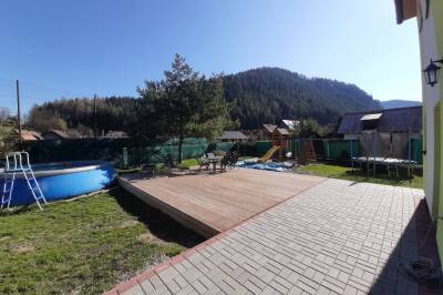 Terasa so sedením a bazénom, Chata Daniela, Liptovská Osada
