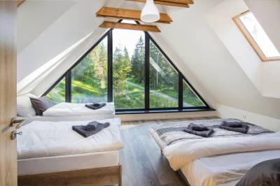 Spálňa s manželskou posteľou a samostatnými lôžkami, Chata Alžbeta, Demänovská Dolina