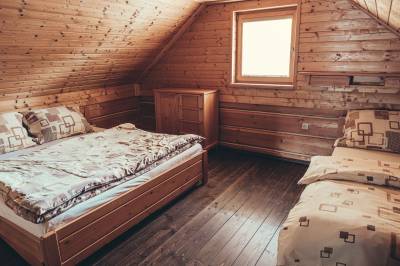Spálňa s manželskou a 1-lôžkovou posteľou, SUDOPARK - Kysucká chalupa, Klokočov