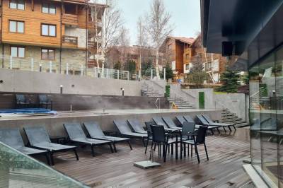 Ležadlá pri bazéne, Studio with balcony, mountain view, 4* SPA Resort, Bansko, Bansko