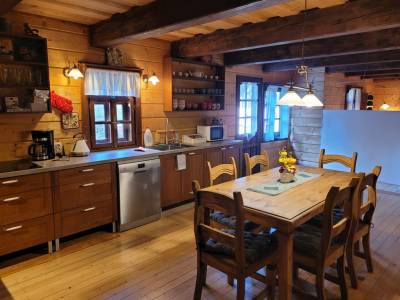 Plne vybavená kuchyňa s jedálenským sedením, Chalupa Horárka, Špania Dolina