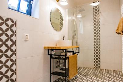 Kúpeľňa, prízemie, Chata pri Belianskom tajchu, Banská Štiavnica