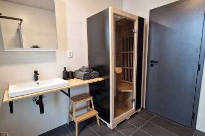 Infrasauna v kúpeľni, Hillshome | 84m2 moderný byt s terasou aj saunou, Liptovský Mikuláš