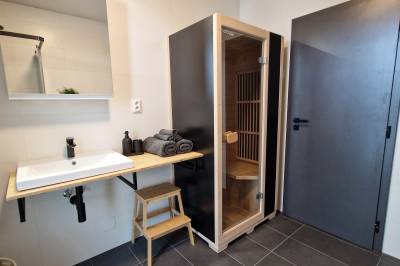 Infrasauna v kúpeľni, Hillshome | Rodinný apartmán na Liptove, plnohodnotná základňa pre výlety, so saunou a terasou, Liptovský Mikuláš