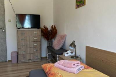 Apartmán s 1 spálňou 2 s dvomi oddelenými lôžkami a LCD TV, Nice loft - Prešov, Ľubotice