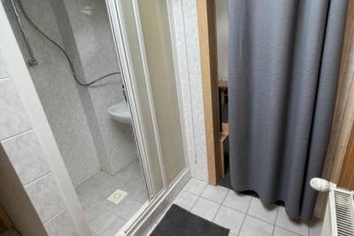 Jednolôžková izba - kúpeľňa so sprchovacím kútom, Nice loft - Prešov, Ľubotice