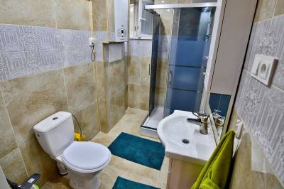Apartmán Deluxe - kúpeľňa so sprchovým kútom a toaletou, Apartments V+K, Štrba