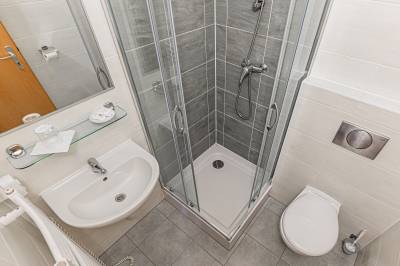 2-lôžková izba - kúpeľňa so sprchovacím kútom a toaletou, Meander Thermal a Ski Rezort Oravice, Vitanová