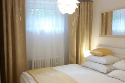 Spálňa s manželskou posteľou, Apartmán Amália***, Banská Bystrica