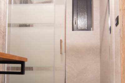 Apartmán Canberra - kúpeľňa so sprchovacím kútom, Apartmány u Klokana, Liptovské Sliače