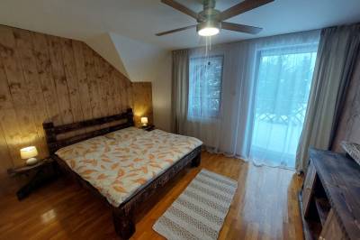 Spálňa s manželskou posteľou, Chata Medellin, Liptovské Kľačany