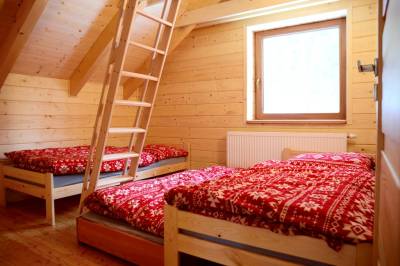 Spálňa s 1-lôžkovými posteľami a výsuvným lôžkom, Chata Motýlik, Vitanová