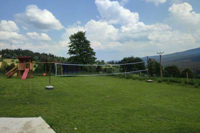 Možnosť hrania volejbalu v exteriéri ubytovania, Chata Lucia Oravská Lesná, Oravská Lesná