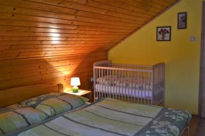 2-lôžková spálňa s detskou postieľkou, Chata Matúš, Oščadnica