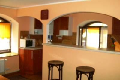 Apartmán č. 1 – kuchyňa s barovým sedením, Ubytovanie v súkromí U Mikuláša, Blatnica