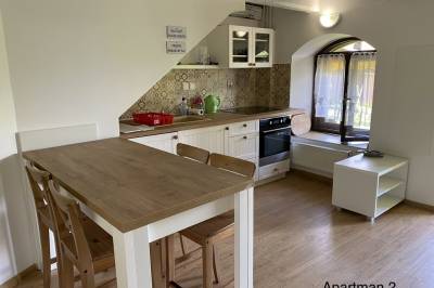 Apartmán č. 2 – kuchyňa s jedálenským sedením, Ubytovanie v súkromí U Mikuláša, Blatnica
