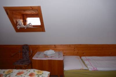 Spálňa s 1-lôžkovou posteľou, Drevenica Zlatka, Podbiel