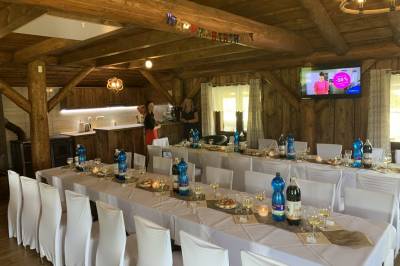Chata - jedálenské stoly na usporiadanie oslavy, Chata a Luxusný drevený mobilný dom Vreščovské Sedlo, Skalité