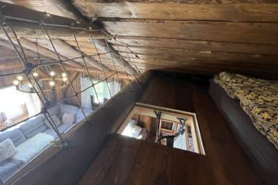Chata - podkrovná spálňa, Chata a Luxusný drevený mobilný dom Vreščovské Sedlo, Skalité