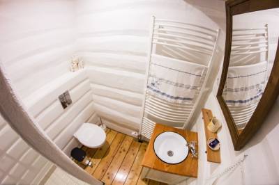 Apartmán č. 2 – kúpeľňa so sprchovacím kútom a toaletou, Chata pod javormi - Magurka, Partizánska Ľupča