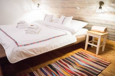Apartmán č. 2 – spálňa s dvomi manželskými posteľami, Chata pod javormi - Magurka, Partizánska Ľupča