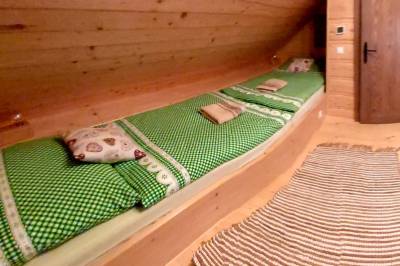Drevenička - spálňa s 1-lôžkovými posteľami, Chata na Ogrode, Osturňa