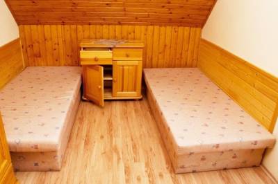 Spálňa so štyrmi 1-lôžkovými posteľami, Chata v Turci, Mošovce