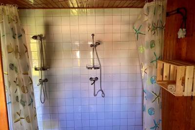 Kúpeľňa so sprchovacím kútom, Chata Goralečka, Jezersko