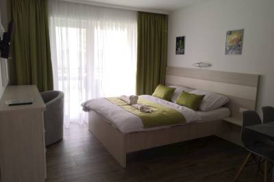 Štúdio - izba s manželskou posteľou a LCD TV, Villa Meger, Veľký Meder