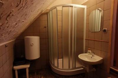 Apartmán č. 3 - kúpeľňa so sprchovacím kútom, Privát Eden vo vidieckom štýle, Pavlova Ves
