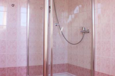 Zelený apartmán - kúpeľňa so sprchovacím kútom, Apartmány u Denyho, Zuberec