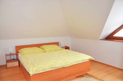 Zelený apartmán - spálňa s manželskou posteľou, Apartmány u Denyho, Zuberec
