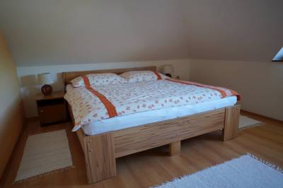 Oranžový apartmán - spálňa s manželskou posteľou, Apartmány u Denyho, Zuberec
