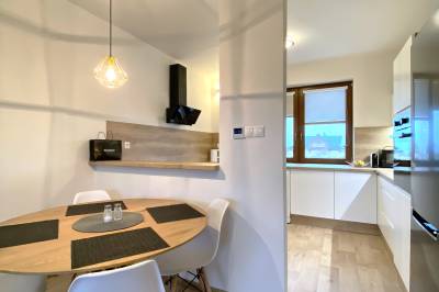 Plne vybavená kuchyňa s jedálenským sedením, Panorama Home Valča, Valča
